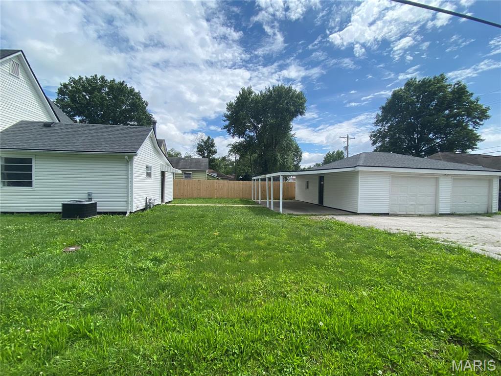 841 North Franklin Street Staunton, IL 62088 - Photo 2 of 27