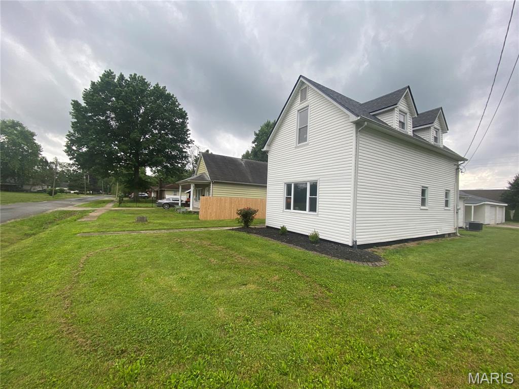 841 North Franklin Street Staunton, IL 62088 - Photo 26 of 27