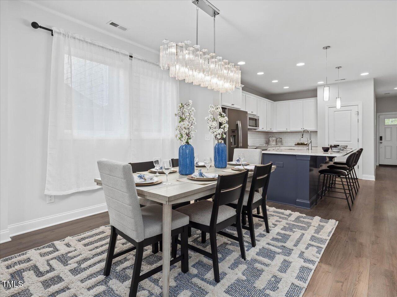 173 Hawk Point Road Chapel Hill, NC 27516 - Photo 21 of 90 22-Dining