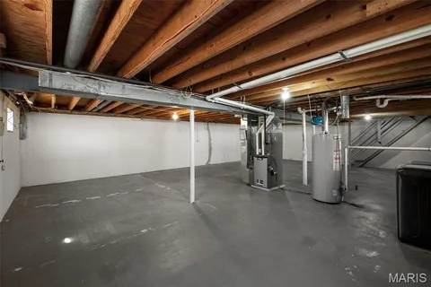 $345,000 | 9311 Kenneth Place, St. Louis, MO 63132