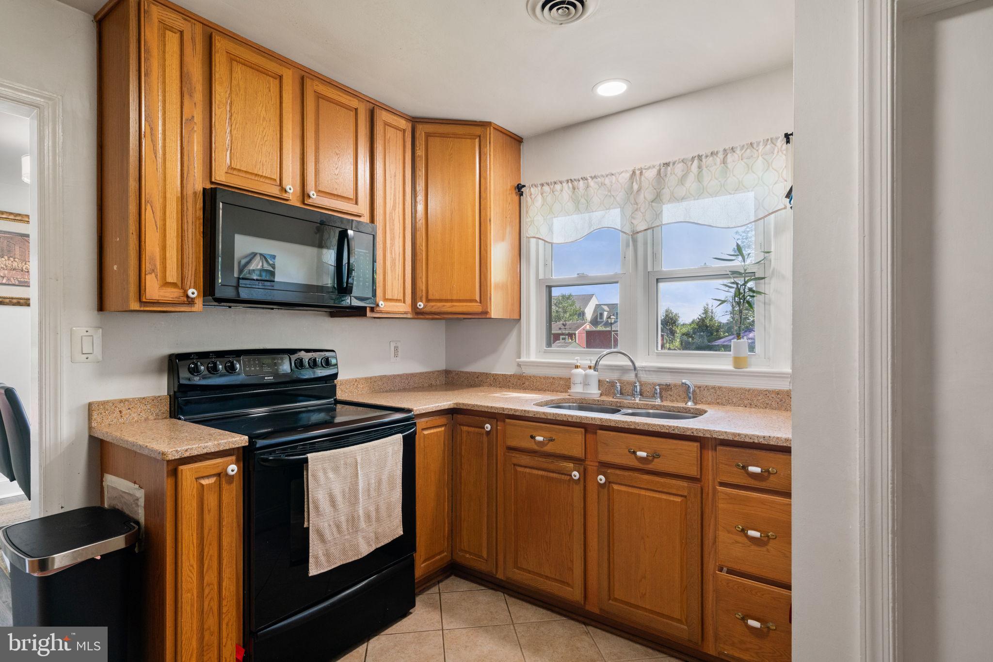 4921 Dumfries Road Catlett, VA 20119 - Photo 9 of 25