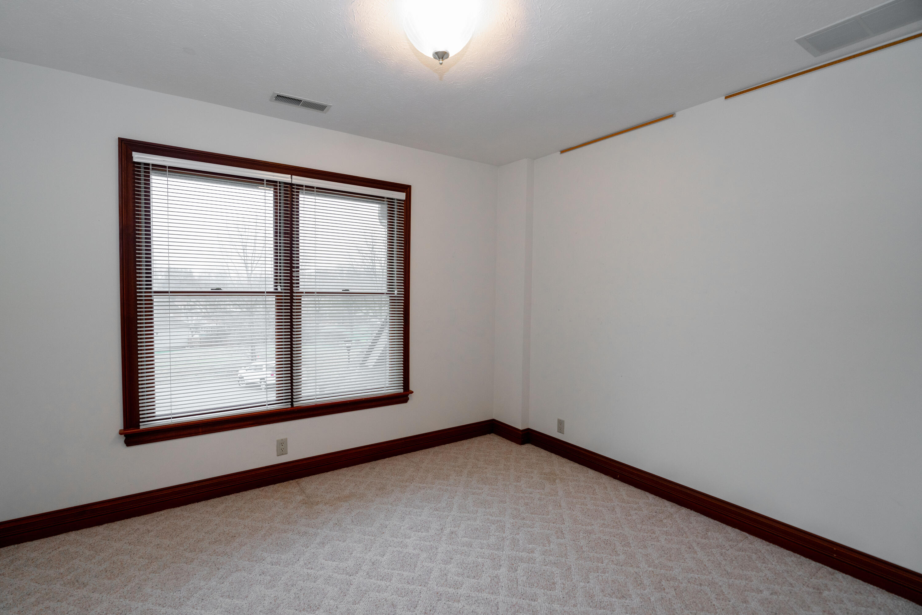 2442 Greystone Lane Springfield, OH 45503 - Photo 36 of 62