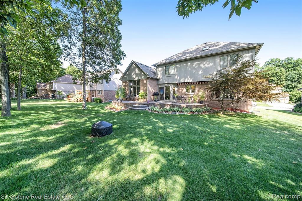 798 Grovecrest Rochester Hills, MI 48307 - Photo 45 of 49