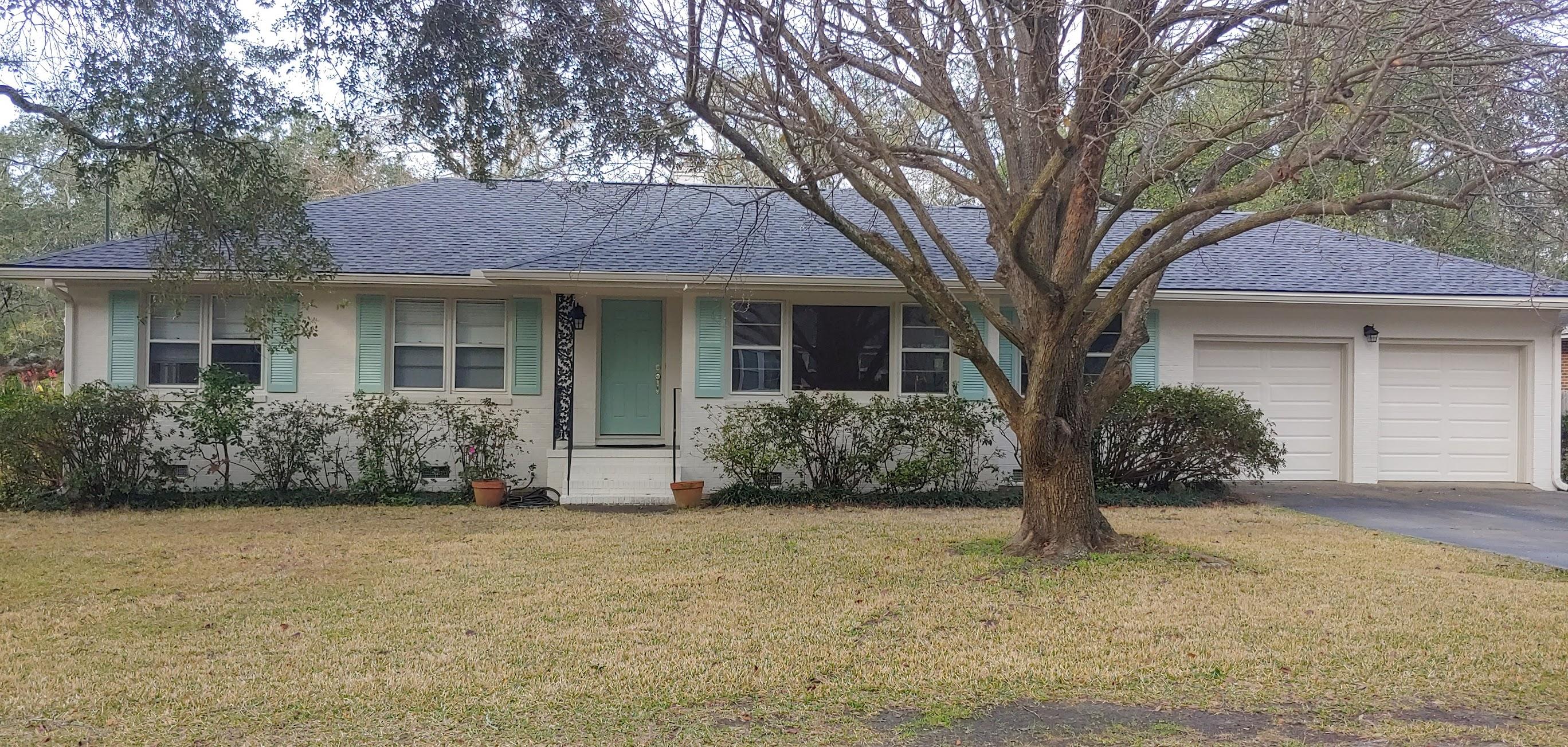 327 Canterbury Road Charleston, SC 29407 - Photo 2 of 17 Front 2