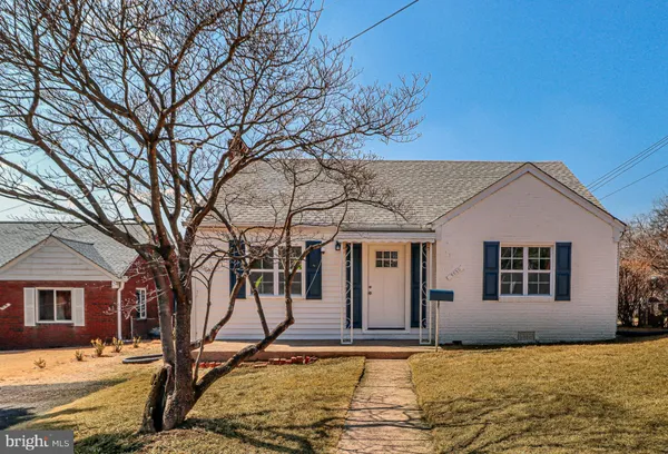 $665,600 | 2020 South Pollard Street, Arlington, VA 22204