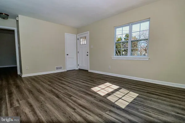 $665,600 | 2020 South Pollard Street, Arlington, VA 22204