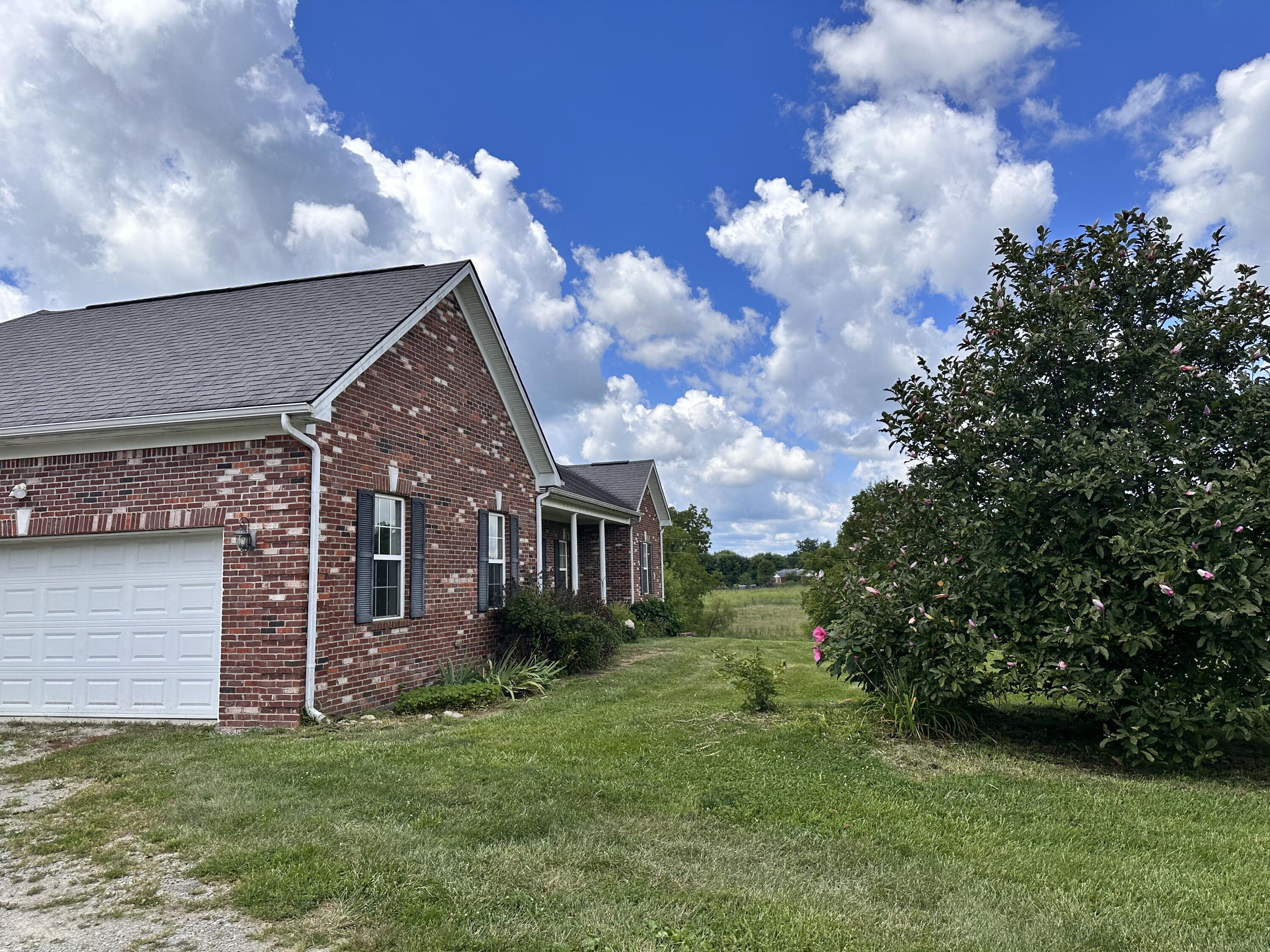 7157 Vigo Road Bagdad, KY 40003 - Photo 2 of 70 A449F01F-B453-4346-903C-6B5A59227D80