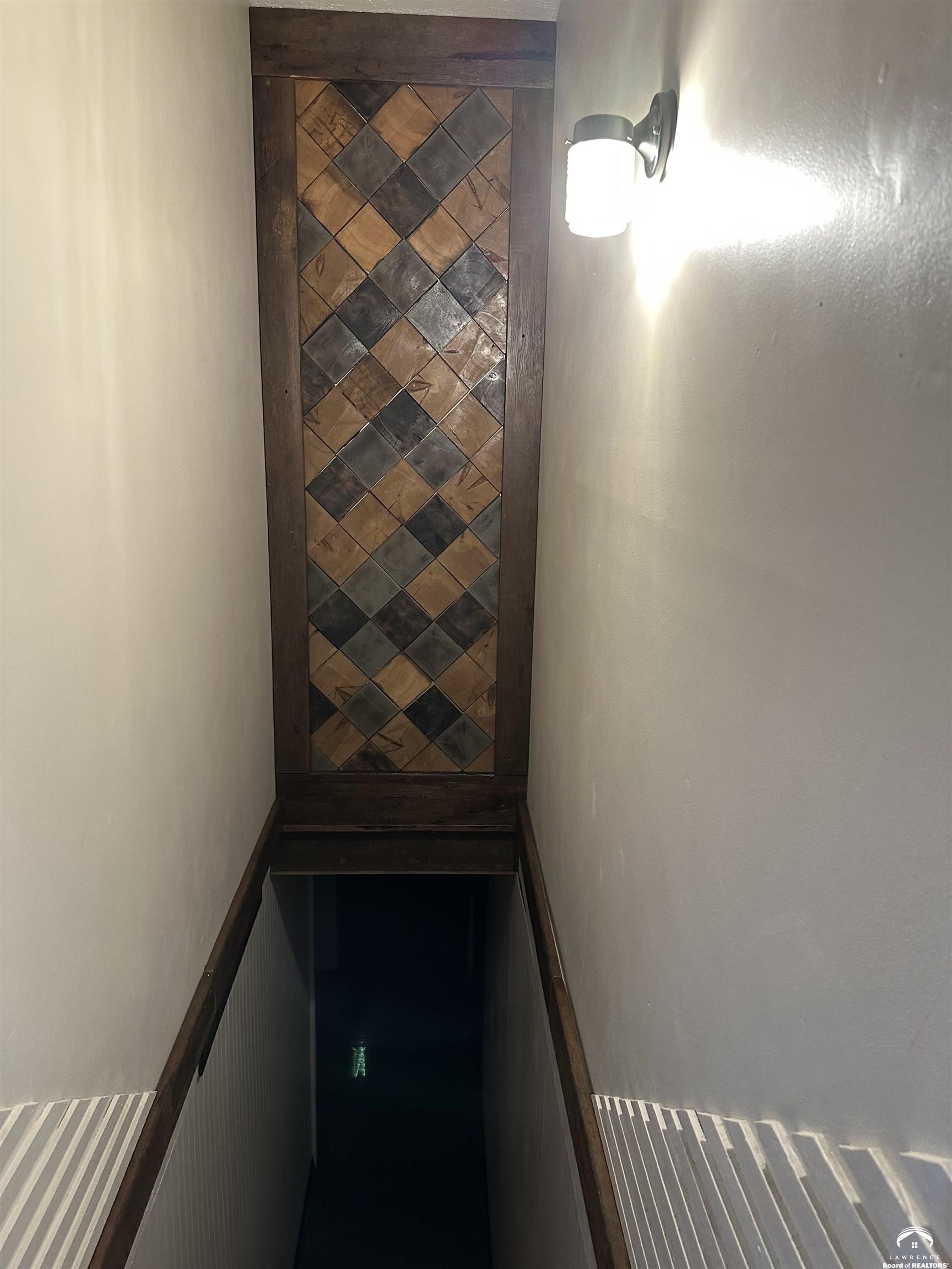 2014 Maple Lane Lawrence, KS 66046 - Photo 13 of 29