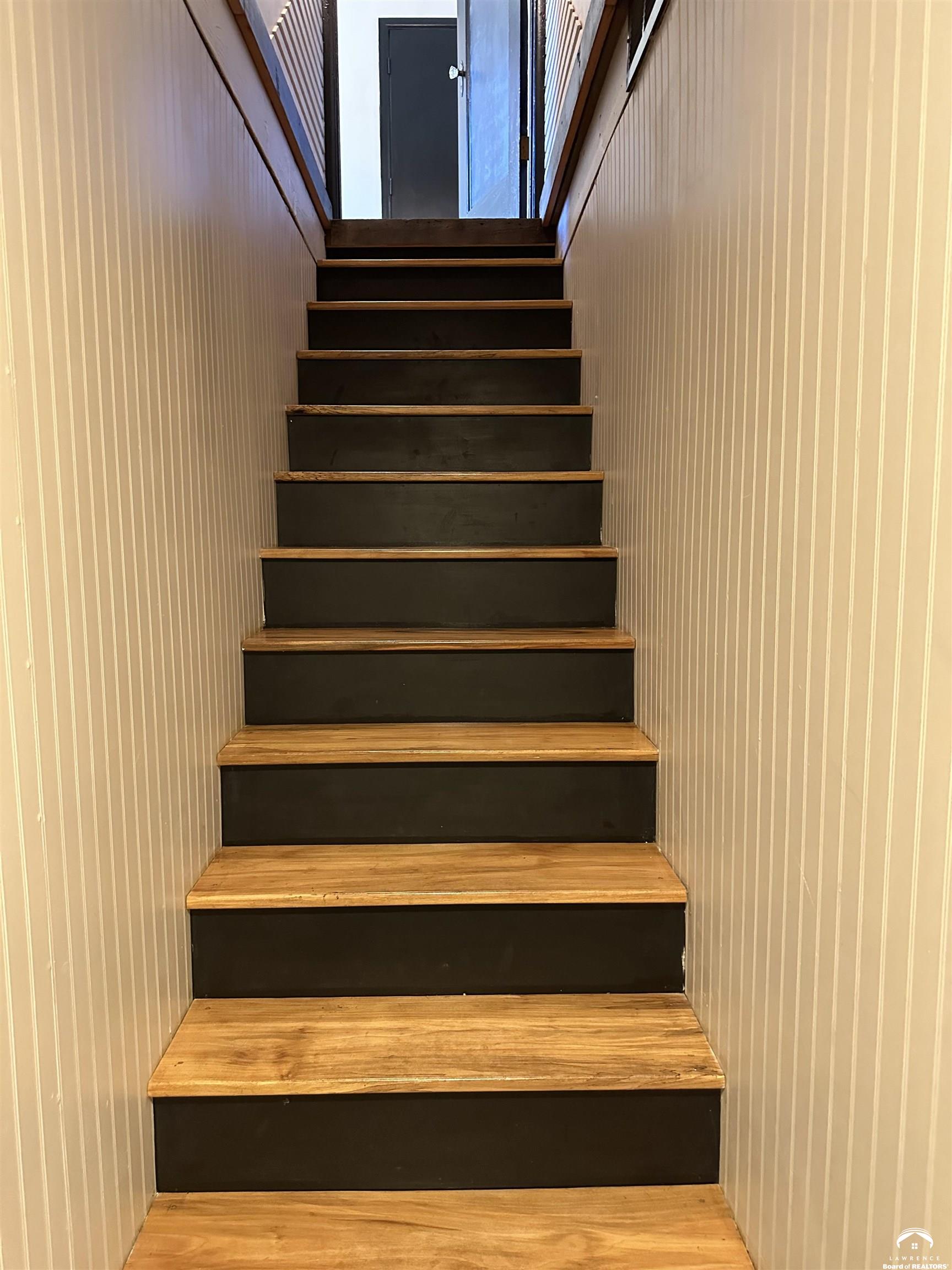 2014 Maple Lane Lawrence, KS 66046 - Photo 14 of 29