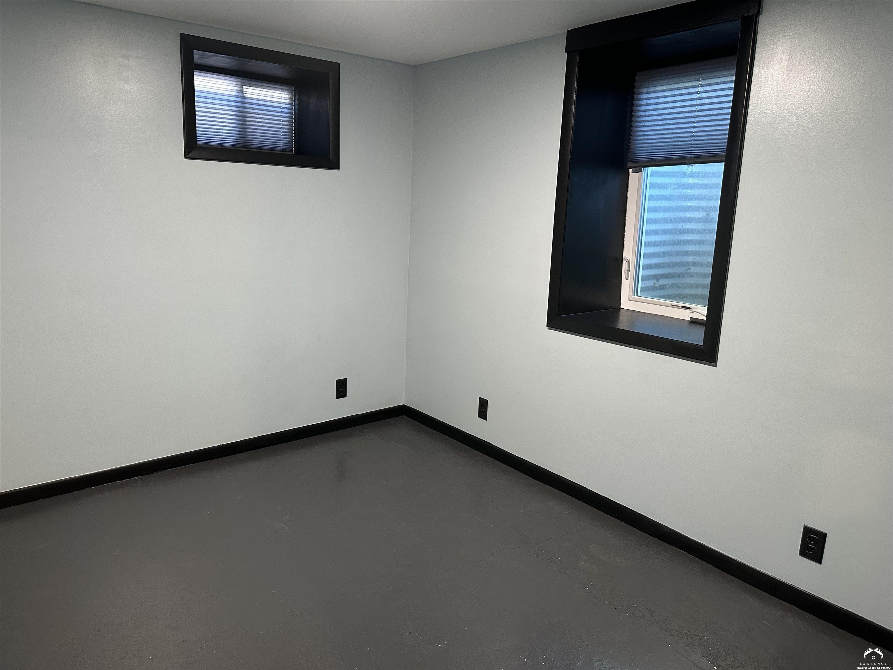 2014 Maple Lane Lawrence, KS 66046 - Photo 15 of 29