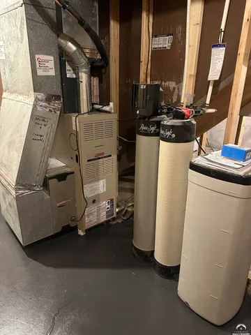 $259,900 | 2014 Maple Lane, Lawrence, KS 66046