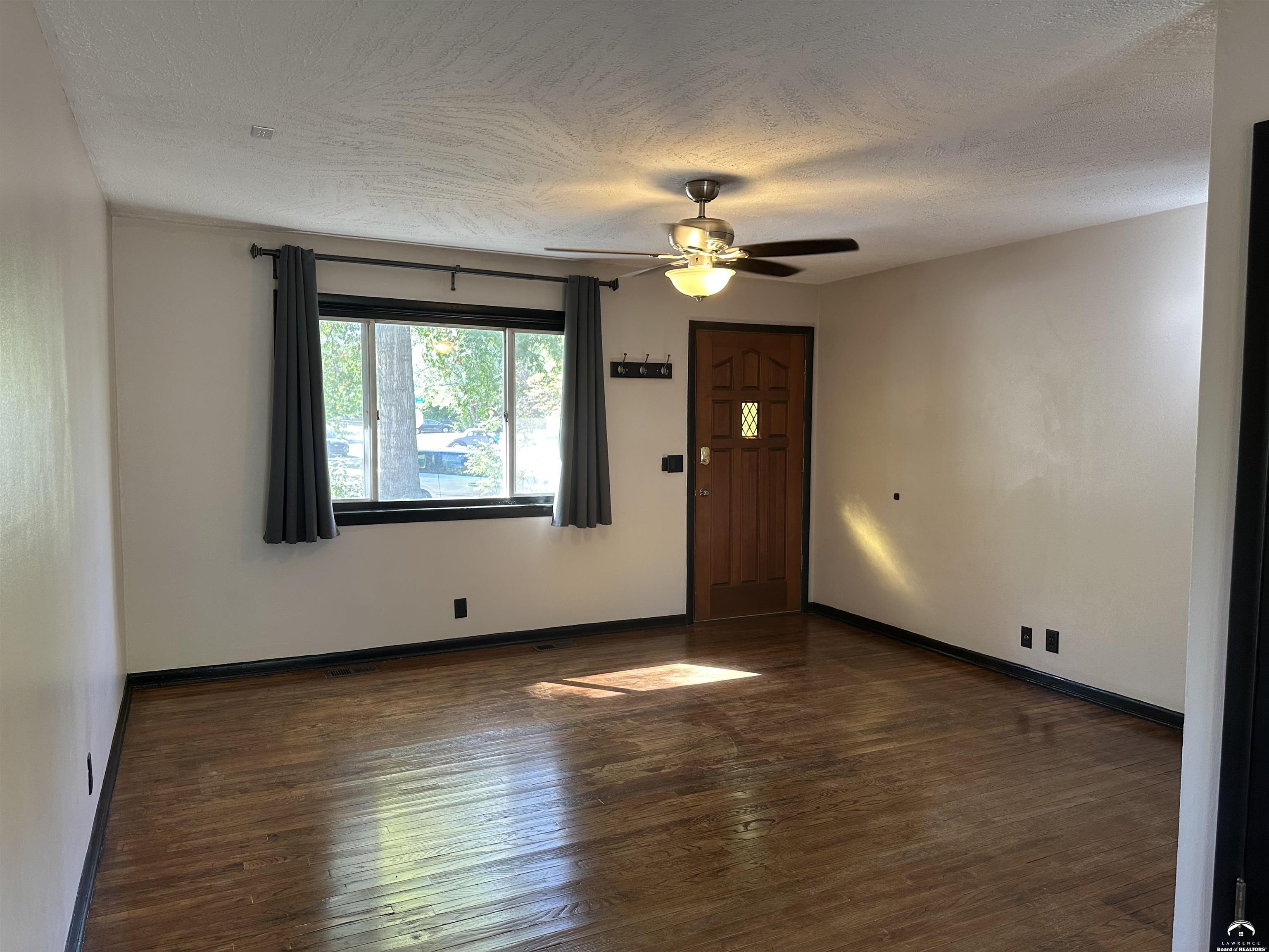 2014 Maple Lane Lawrence, KS 66046 - Photo 2 of 29