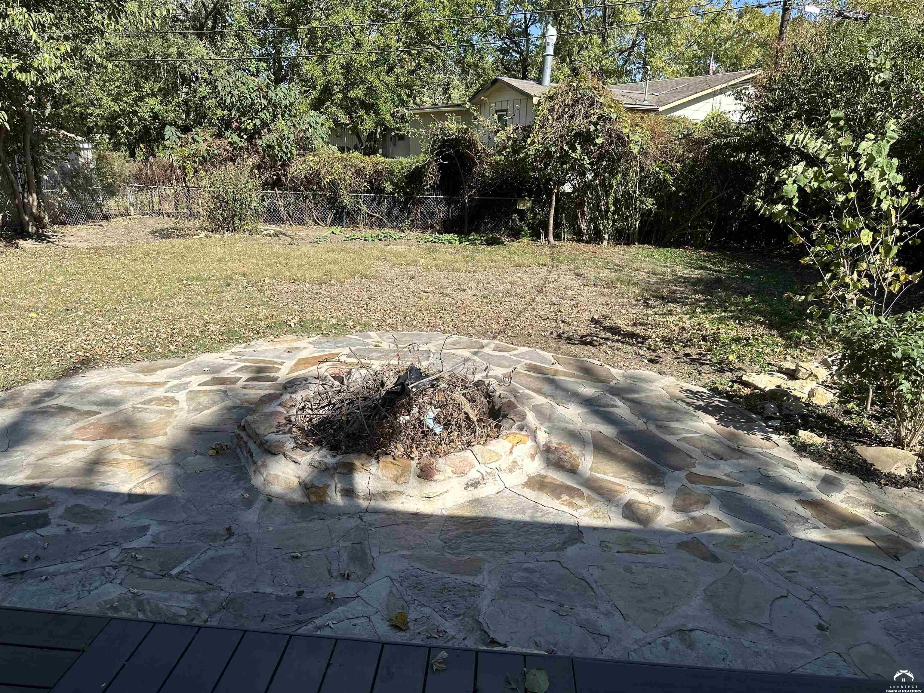 2014 Maple Lane Lawrence, KS 66046 - Photo 25 of 29