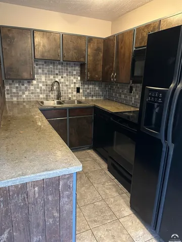 $259,900 | 2014 Maple Lane, Lawrence, KS 66046