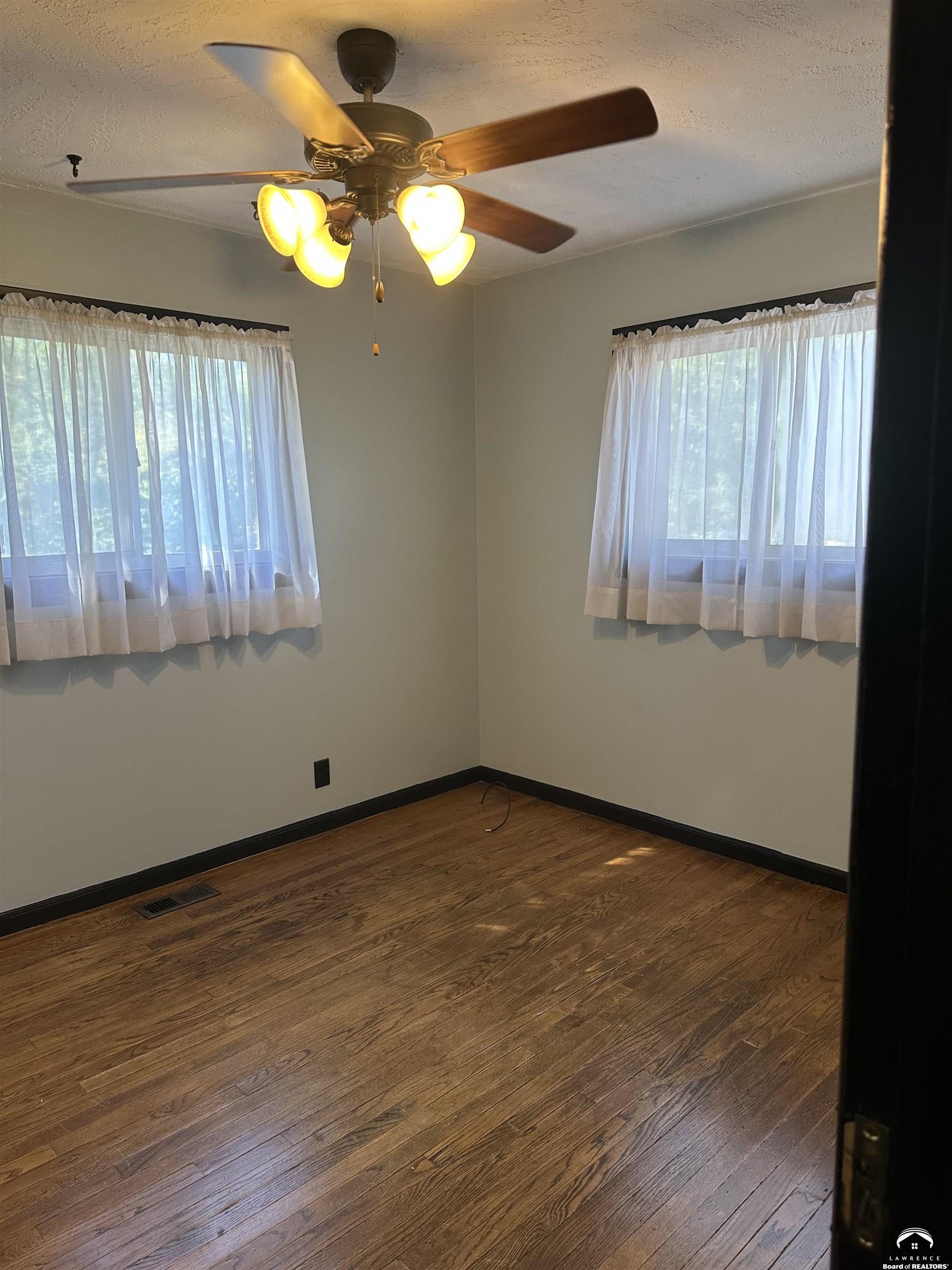 2014 Maple Lane Lawrence, KS 66046 - Photo 9 of 29