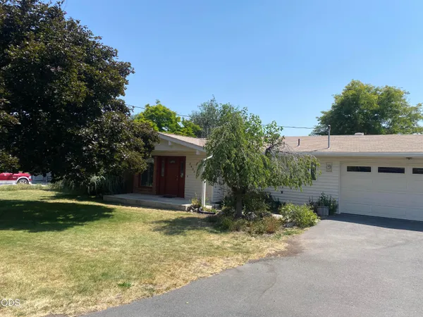$360,000 | 2433 Redwood Drive, Klamath Falls, OR 97601