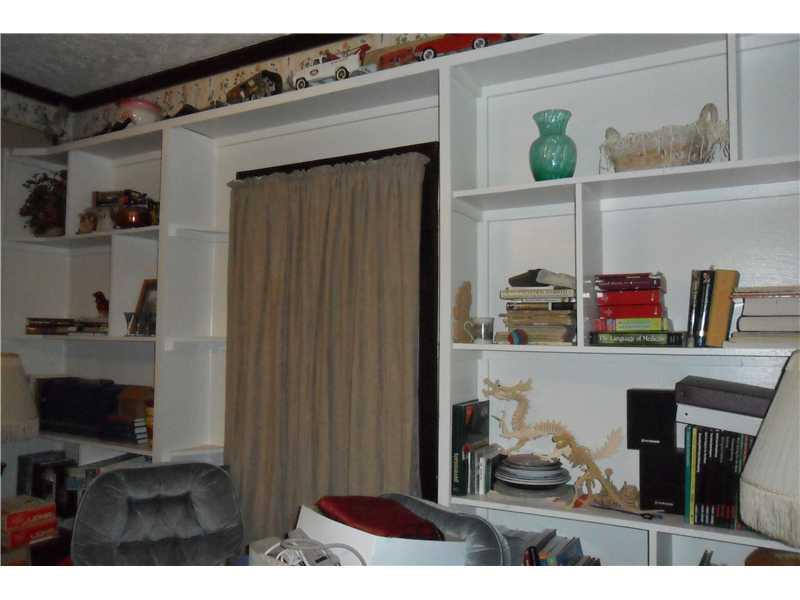 3724 Bluff Road Indianapolis, IN 46217 - Photo 3 of 9 Gallery Image 3