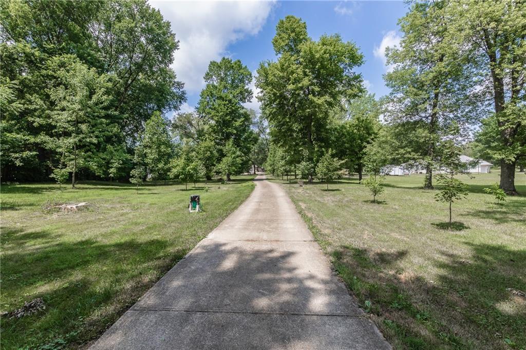 1218 Mitthoeffer Road Indianapolis, IN 46229 - Photo 2 of 27 Gallery Image 2