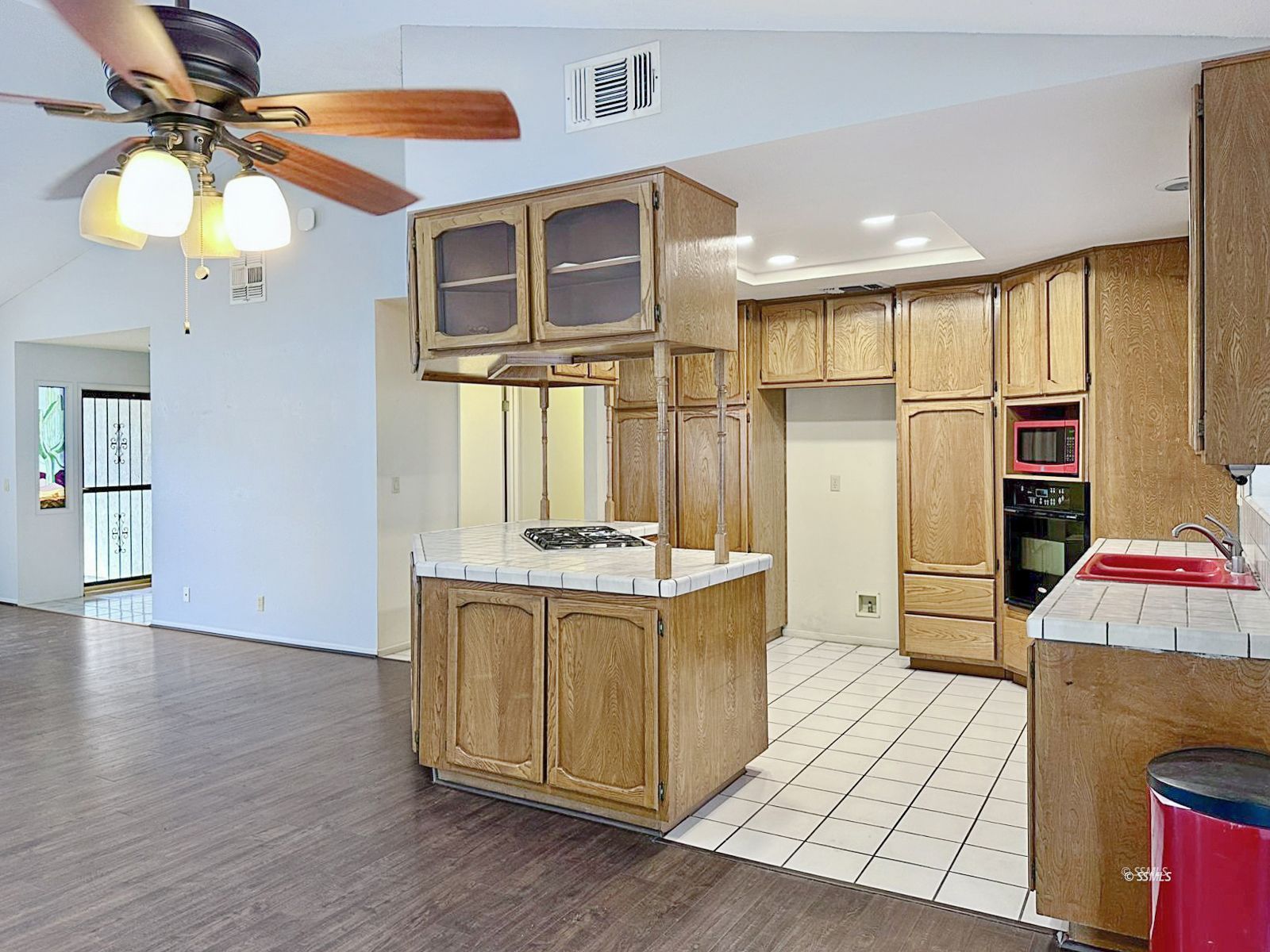 934 Roosevelt Street Ridgecrest, CA 93555 - Photo 8 of 36 Gallery Image 8