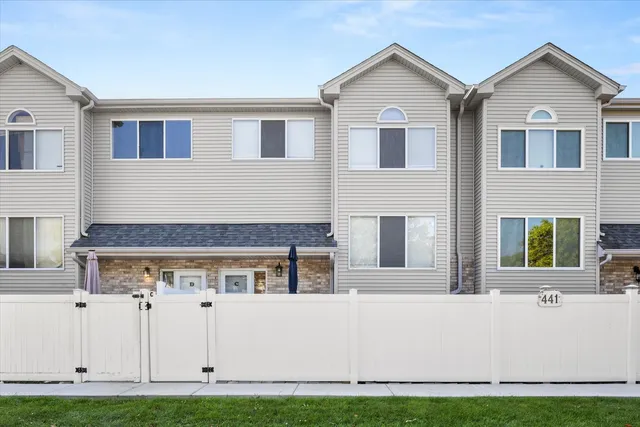 a house view with a outdoor space