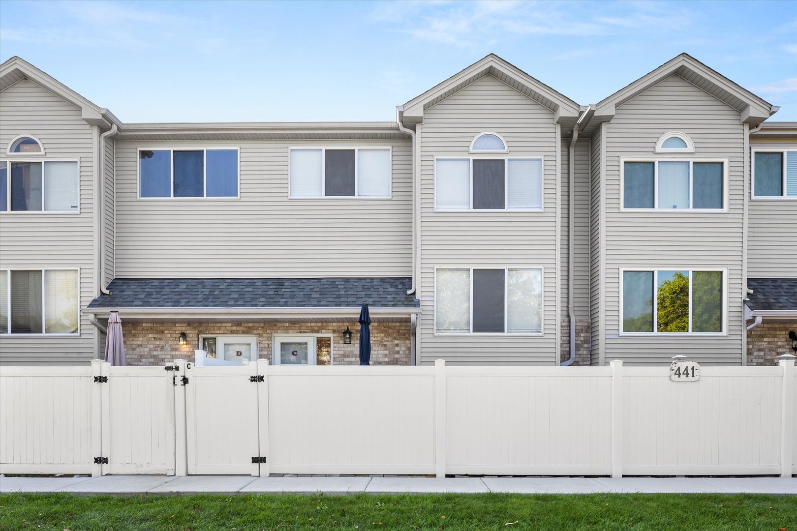 441 Park Ridge Lane, Unit C Aurora, IL 60504 - Photo 1 of 34