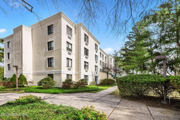 $415,000 | 1535 East Putnam Avenue, Unit 307, Old Greenwich, CT 06870