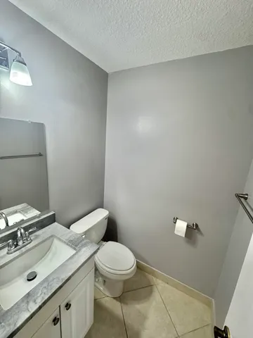 $1,200 | 418 Saxony Way, Delray Beach, FL 33446