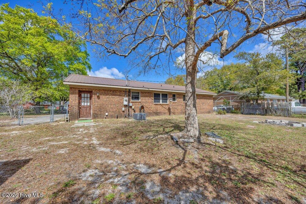 309 Richelieu Road Wilmington, NC 28412 - Photo 21 of 26 025_img_1018_124