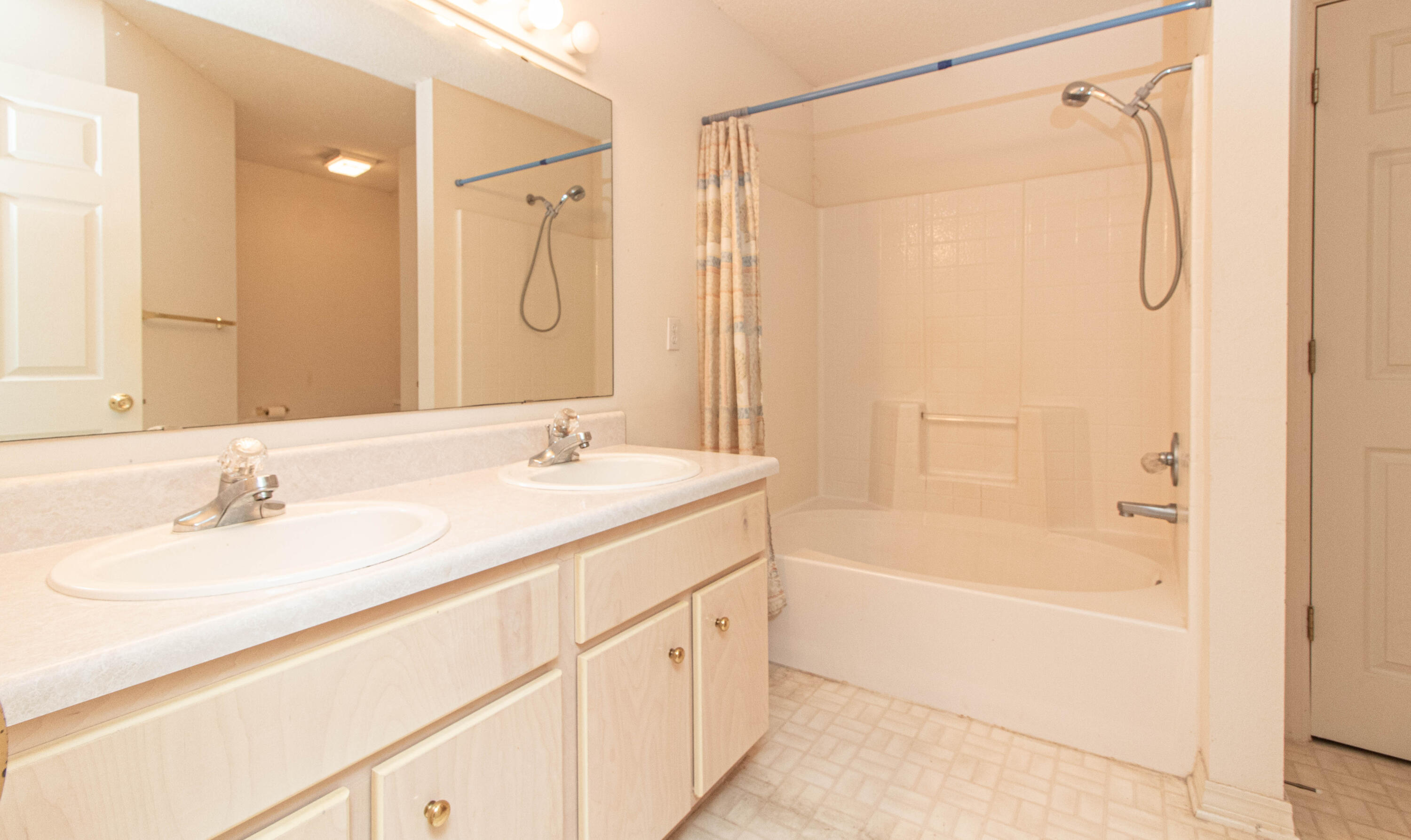2777 Augustus Road Navarre, FL 32566 - Photo 16 of 34