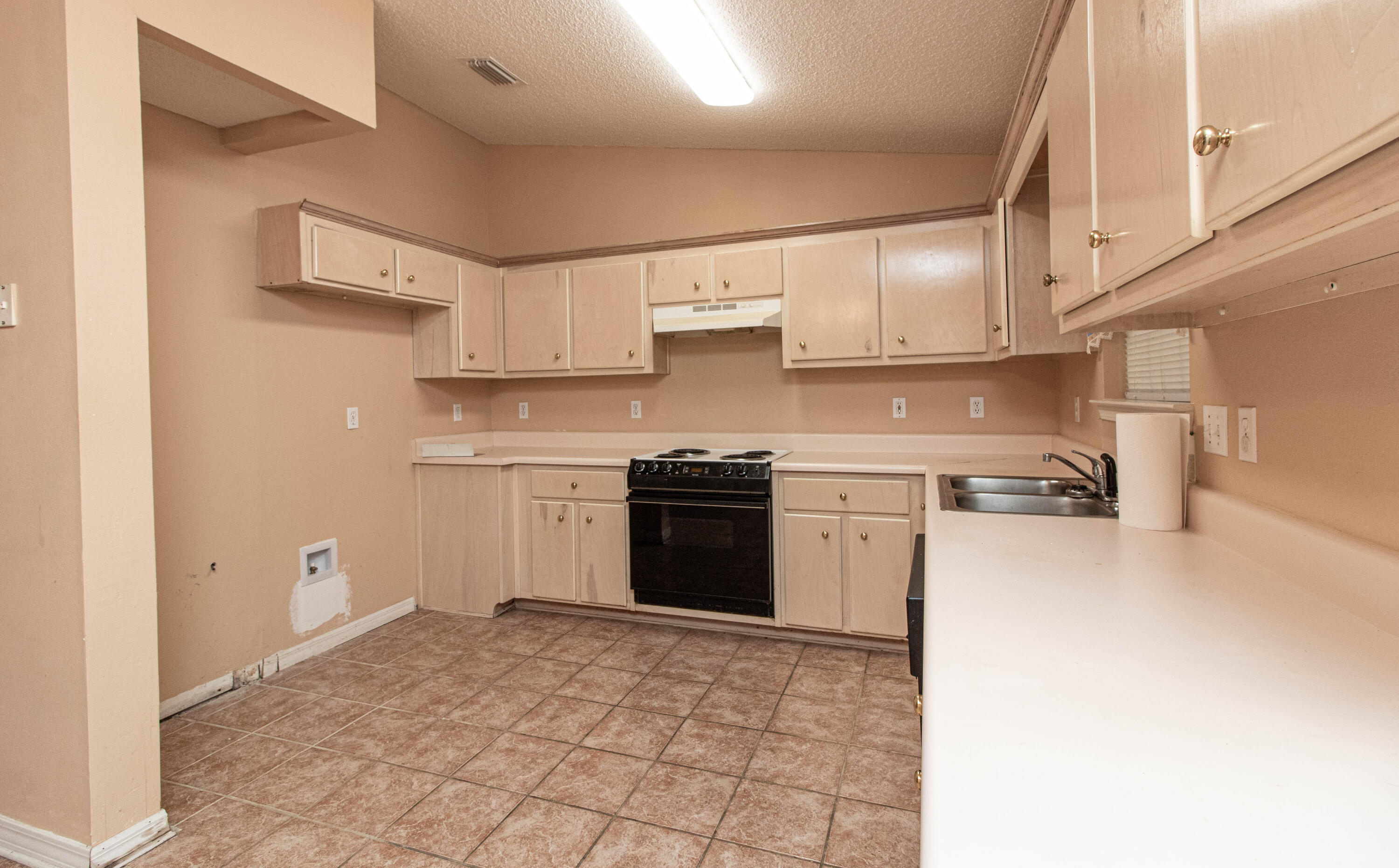 2777 Augustus Road Navarre, FL 32566 - Photo 8 of 34