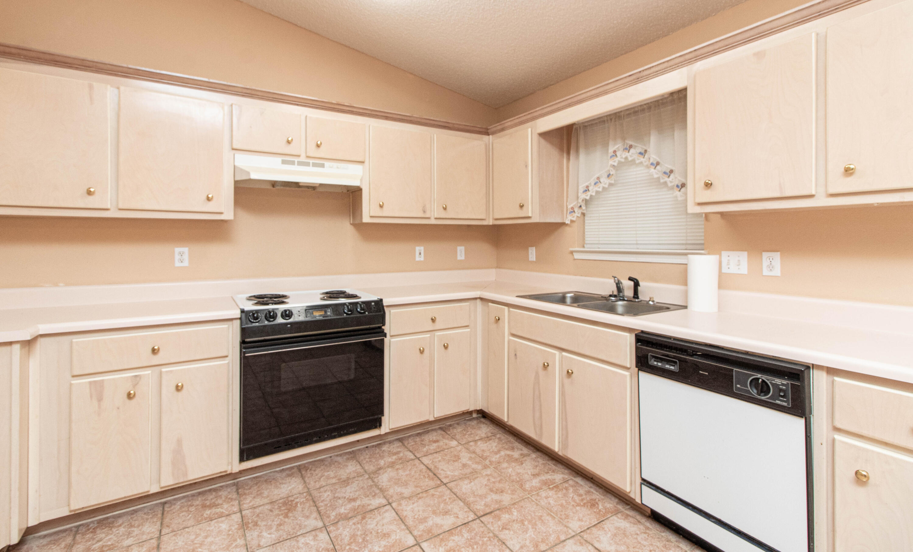 2777 Augustus Road Navarre, FL 32566 - Photo 9 of 34