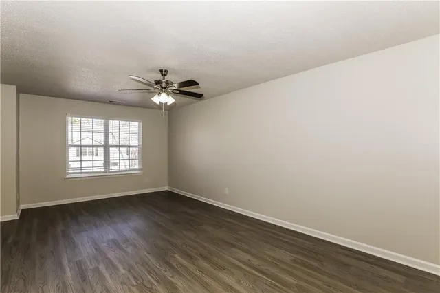 $195,000 | 2324 Nicole Drive, Hampton, GA 30228