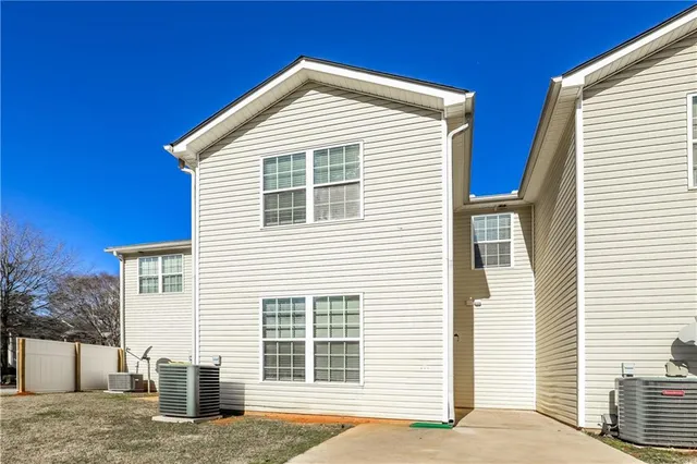 $195,000 | 2324 Nicole Drive, Hampton, GA 30228