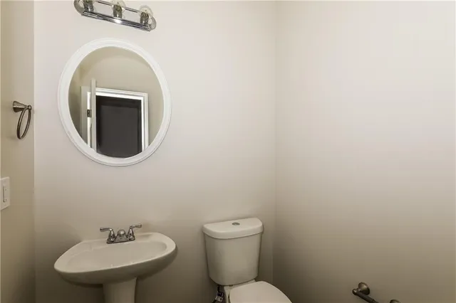 $195,000 | 2324 Nicole Drive, Hampton, GA 30228