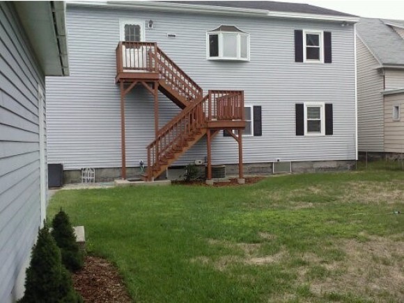 547 Maple Street Manchester, NH 03104 - Photo 3 of 15 Gallery Image 3