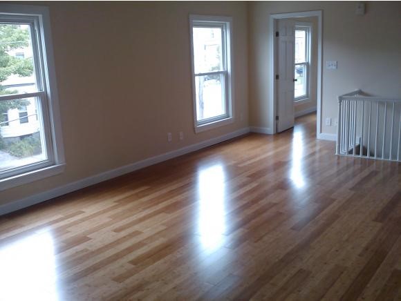 547 Maple Street Manchester, NH 03104 - Photo 6 of 15 Gallery Image 6