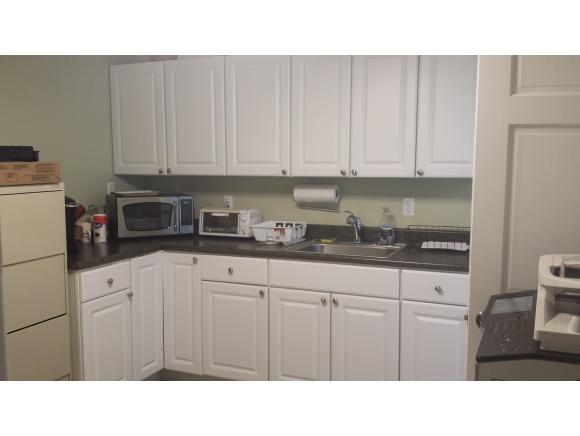 547 Maple Street Manchester, NH 03104 - Photo 10 of 15 Gallery Image 10