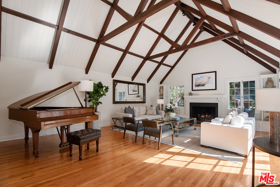 47 Haldeman Road Santa Monica, CA 90402 - Photo 4 of 32 Gallery Image 4