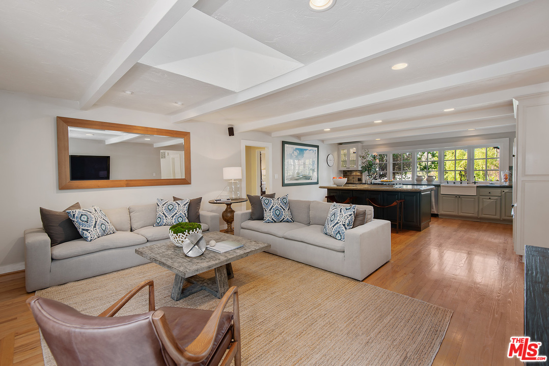 47 Haldeman Road Santa Monica, CA 90402 - Photo 9 of 32 Gallery Image 9