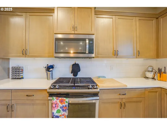 $599,900 | 10409 Northeast 63rd Street, Vancouver, WA 98662