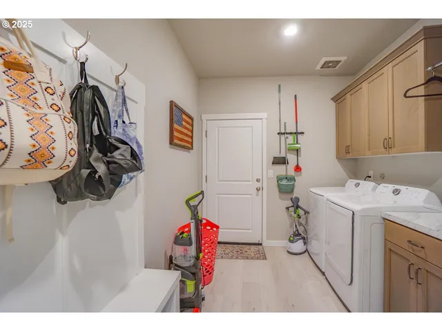 $599,900 | 10409 Northeast 63rd Street, Vancouver, WA 98662