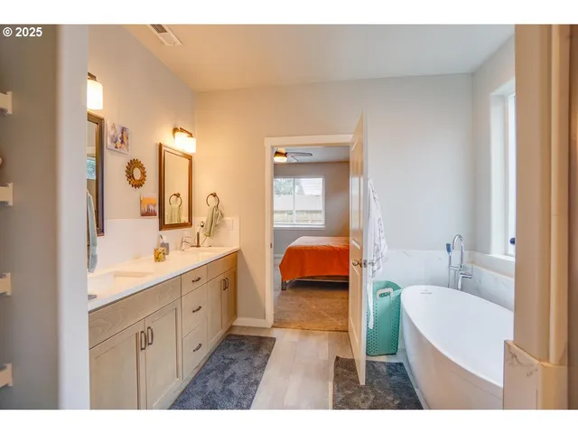 $599,900 | 10409 Northeast 63rd Street, Vancouver, WA 98662