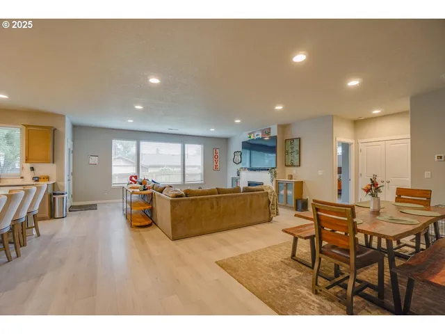 $599,900 | 10409 Northeast 63rd Street, Vancouver, WA 98662