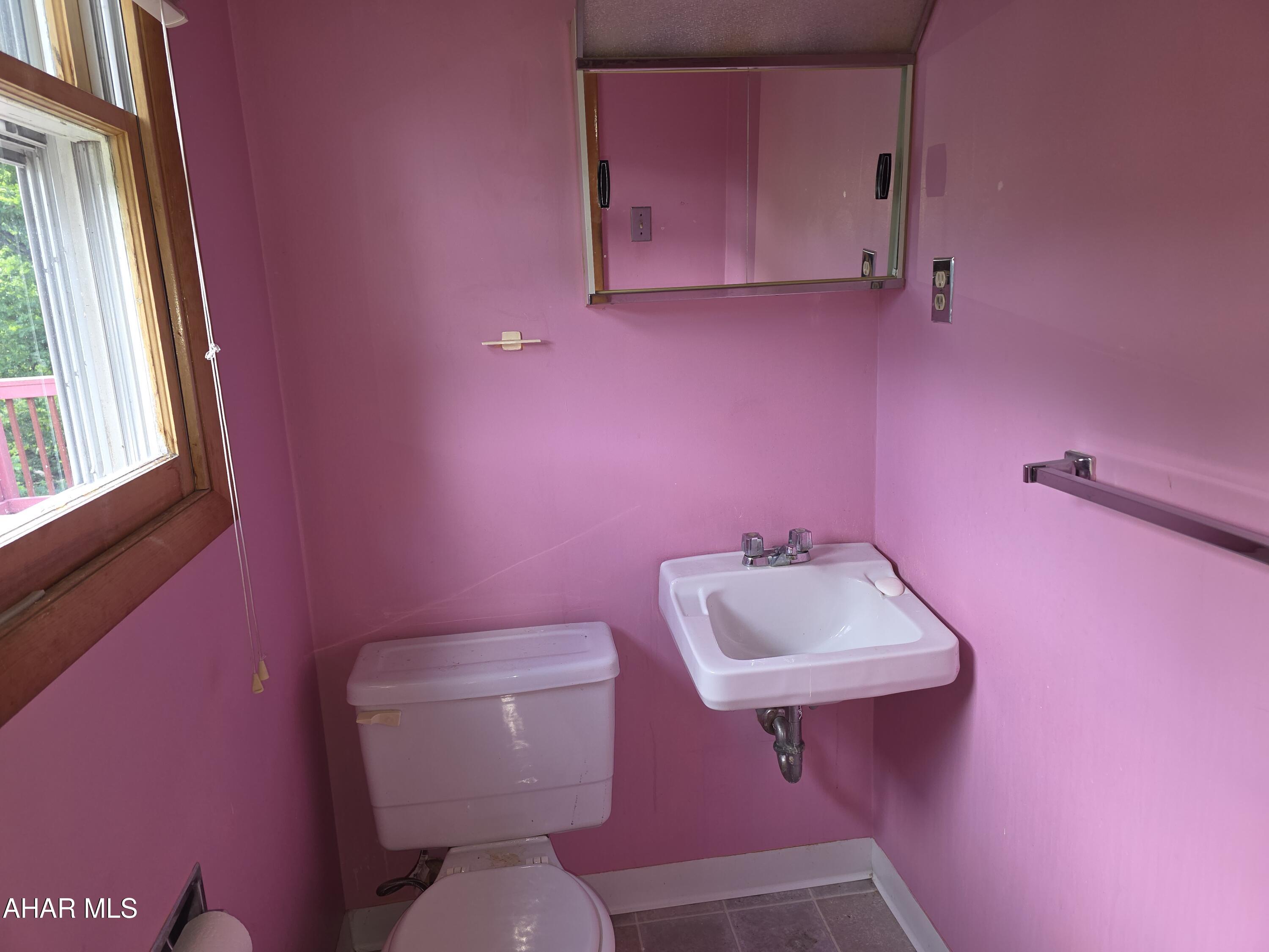 335 6th Street Tyrone, PA 16686 - Photo 7 of 15