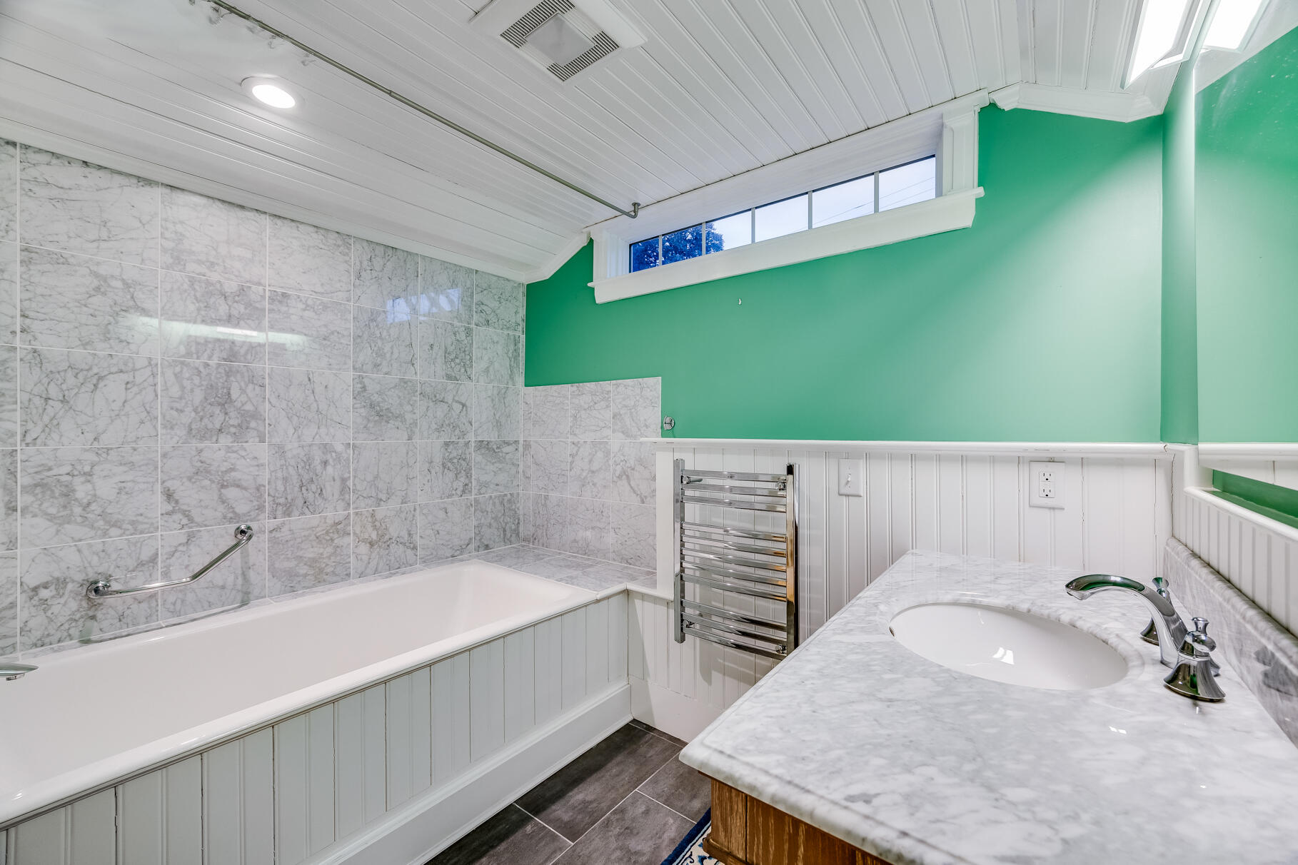 117 Gardiner Road Woods Hole, MA 02543 - Photo 45 of 81 a bathroom with a sink and a bathtub