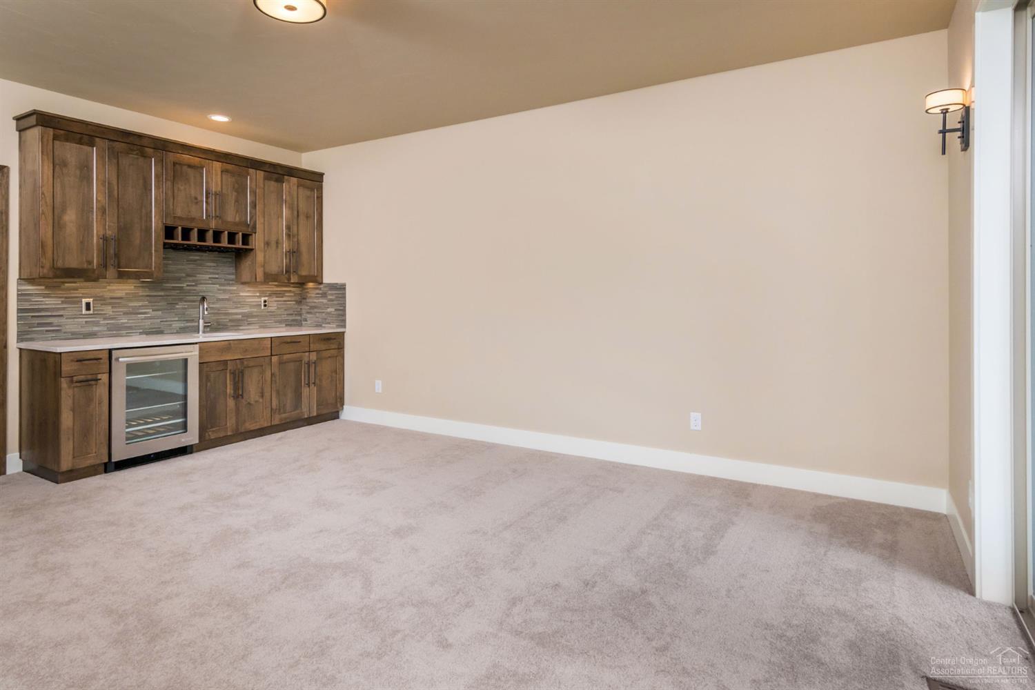19584 Painted Ridge Loop, Unit 14 Bend, OR 97702 - Photo 10 of 24 Gallery Image 10