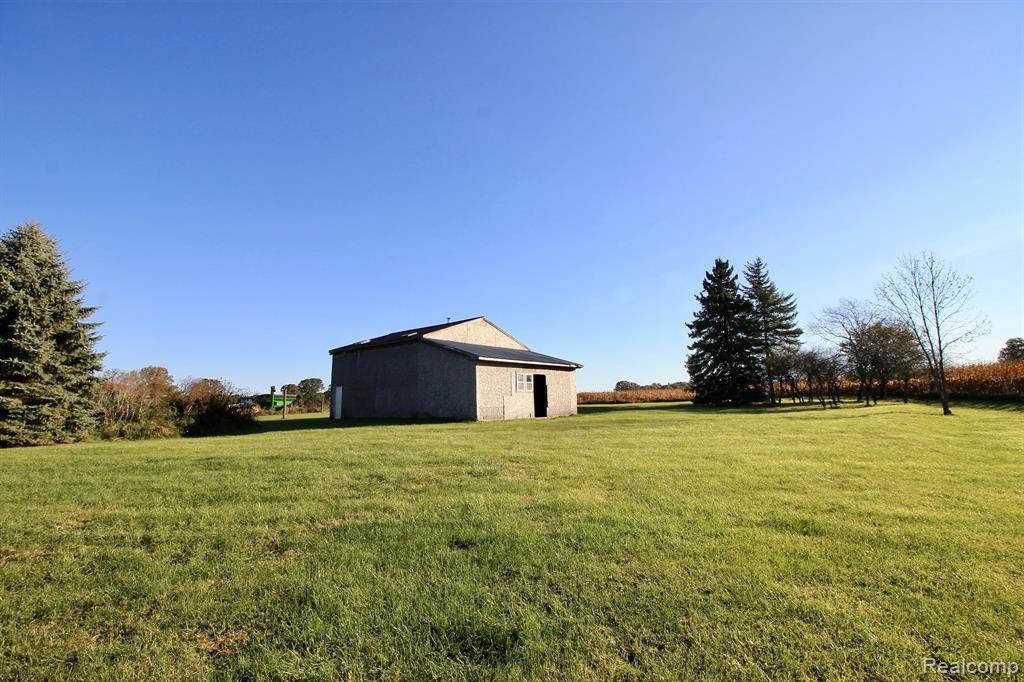 10417 Vassar Road Grand Blanc, MI 48439 - Photo 8 of 24 Gallery Image 8