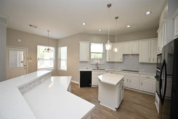 $379,900 | 1502 Beaconshire, Houston, TX 77077