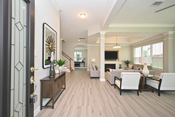 $379,900 | 1502 Beaconshire, Houston, TX 77077