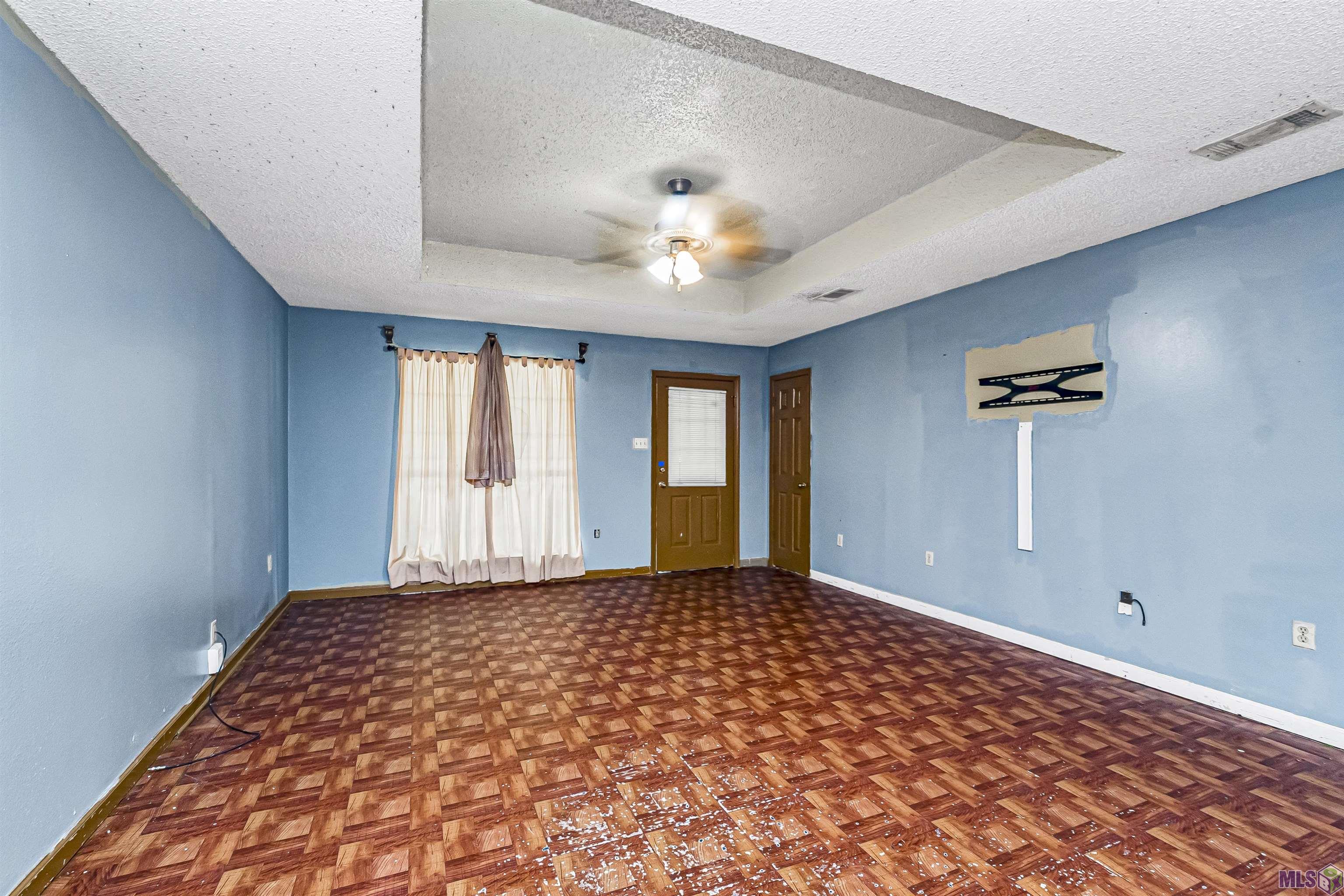 4849 Peerless Street Baton Rouge, LA 70811 - Photo 3 of 11 Den